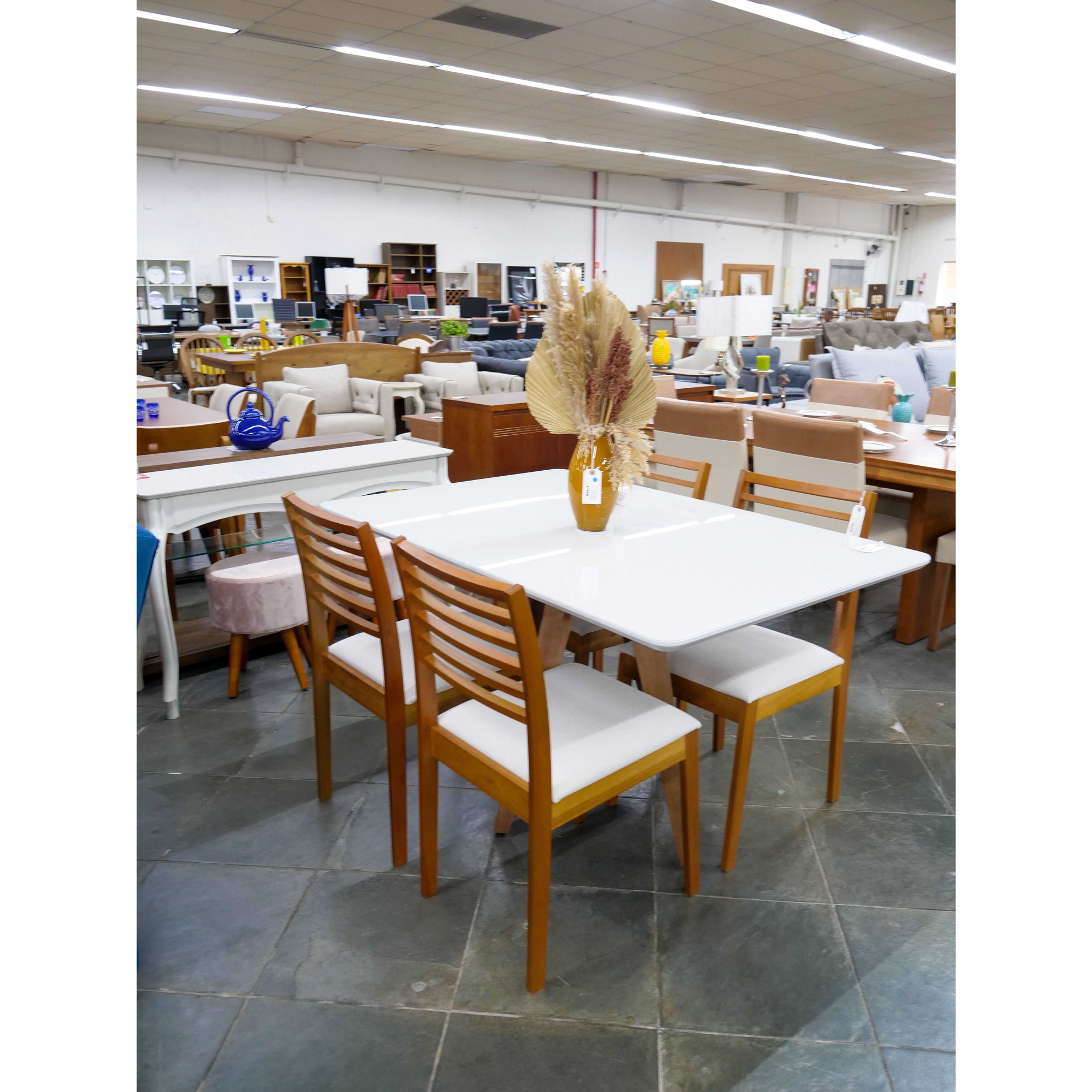 CADEIRA CASTANHO REF 459 BEGE CLARO