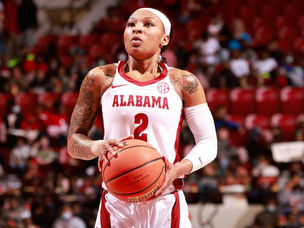 Alabama Women's Basketball Sweeps Vanderbilt on Senior Night