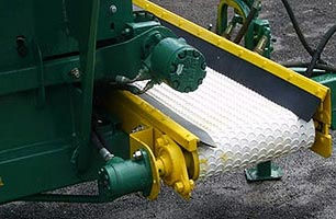 Thumbnail: Seymour Vineyarder Spreader