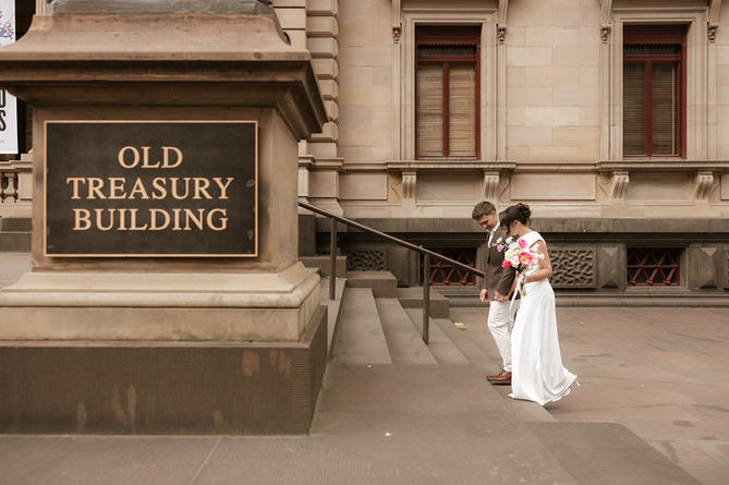 Abby and Andy arriving at their ceremony at Melbourne Registry Office elopement