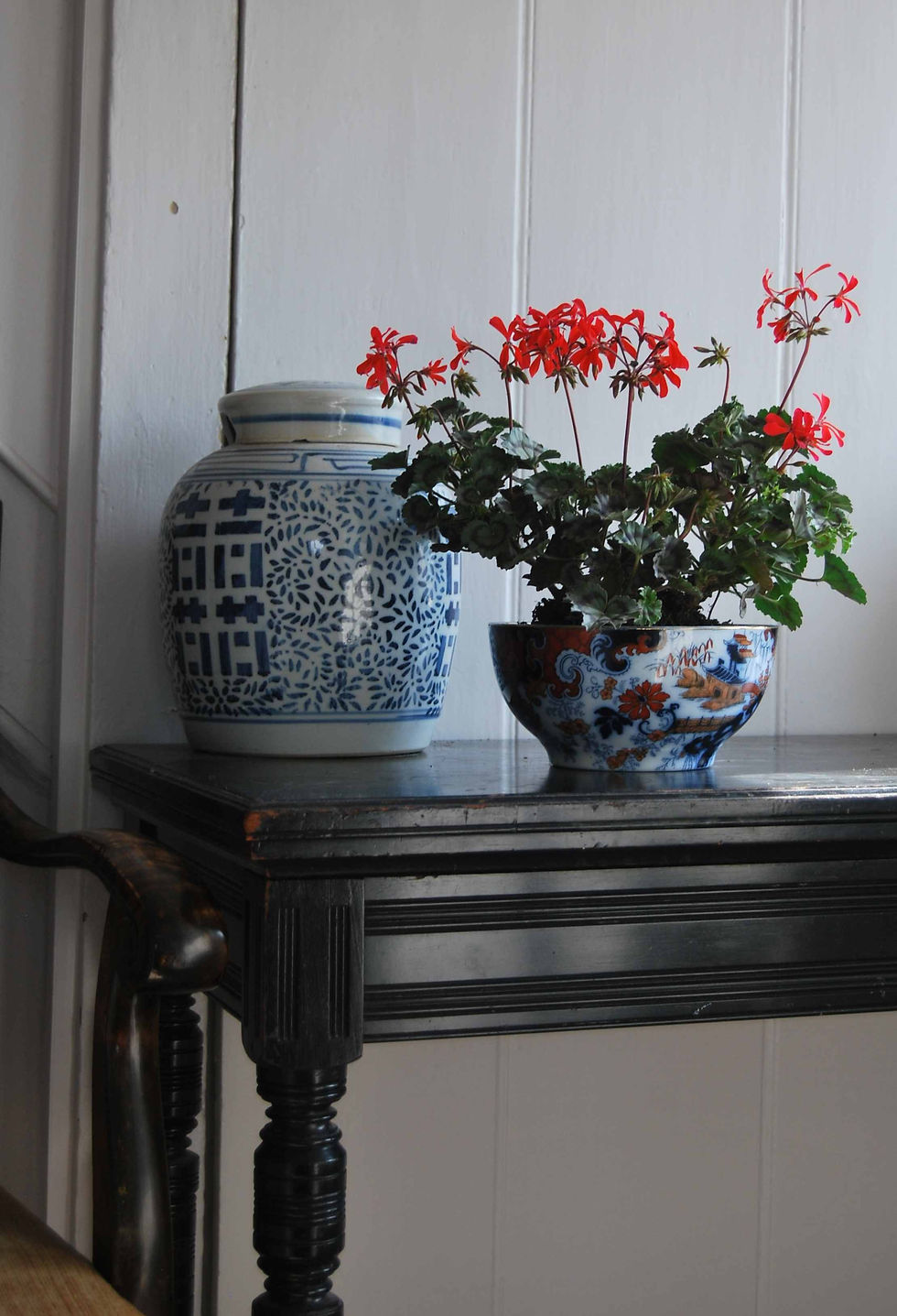 Thumbnail: Antique Ridgeway 'Corey Hill' Imari-style bowl with P. Friesdorf