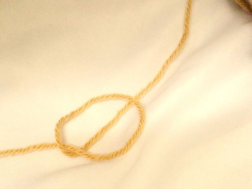 How to Make a Slip Knot in Crochet – 3 Easy Methods