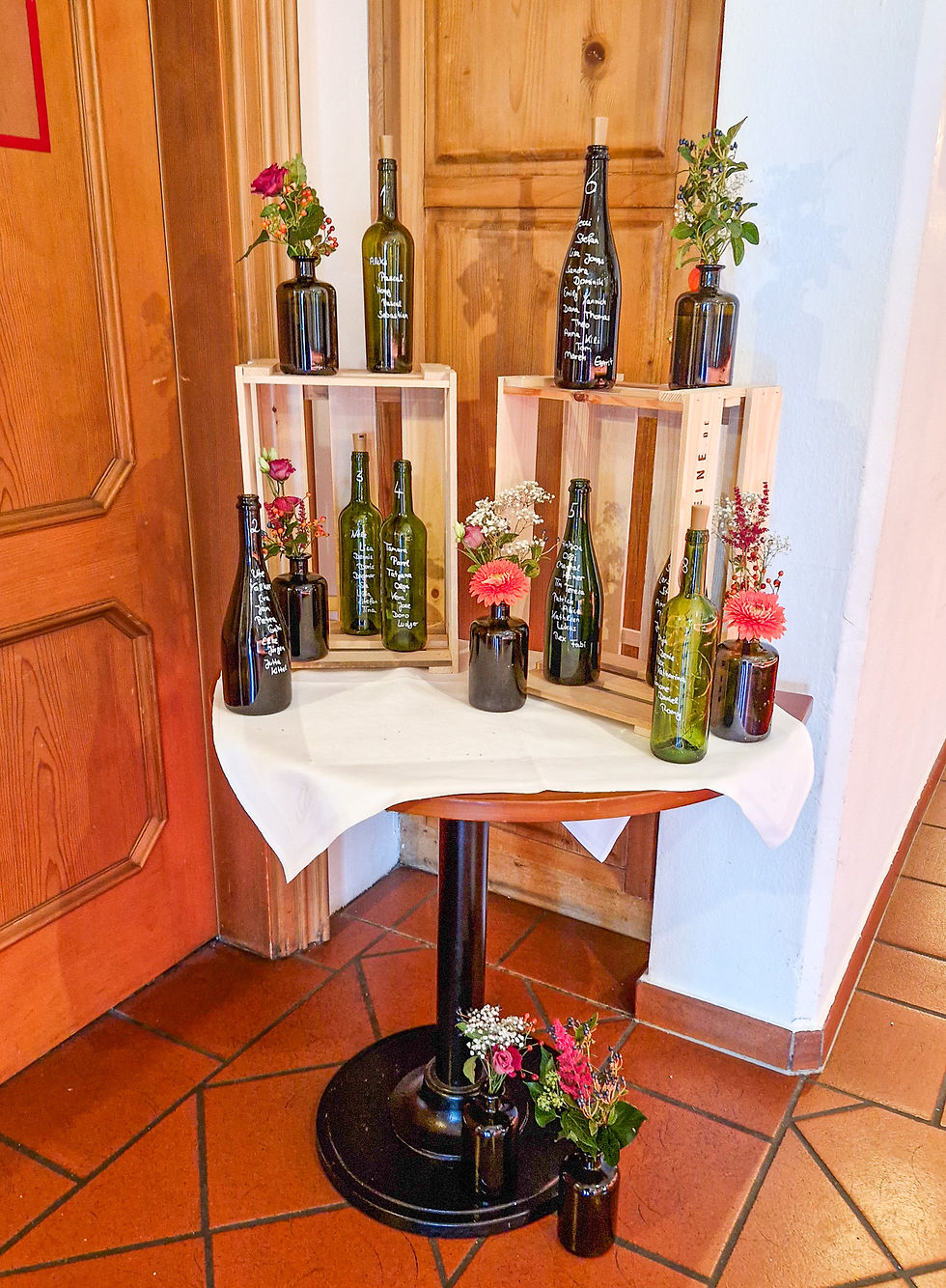 Landhotel Hallnberg, Sitzplan, Dekoration,  hochzeitsdeko mieten, dekoverleih, hochzeitsdeko verleih in der nähe, hochzeitsdeko leihen, deko mieten, deko verleih in der nähe, dekoration und verleih, dekorationsverleih,