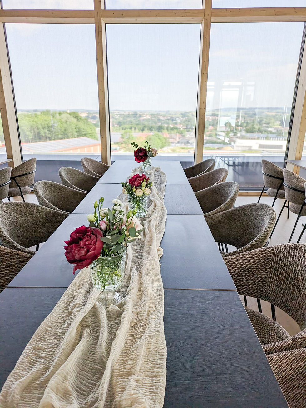 Tonwerk, NOAH, Location, Rooftop Bar, Dorfen, feiern, Hochzeit, Blumen, Deko