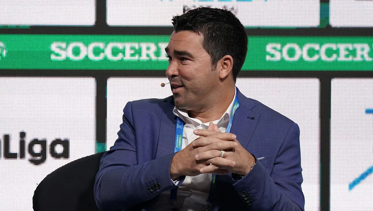 Deco, former Barcelona player