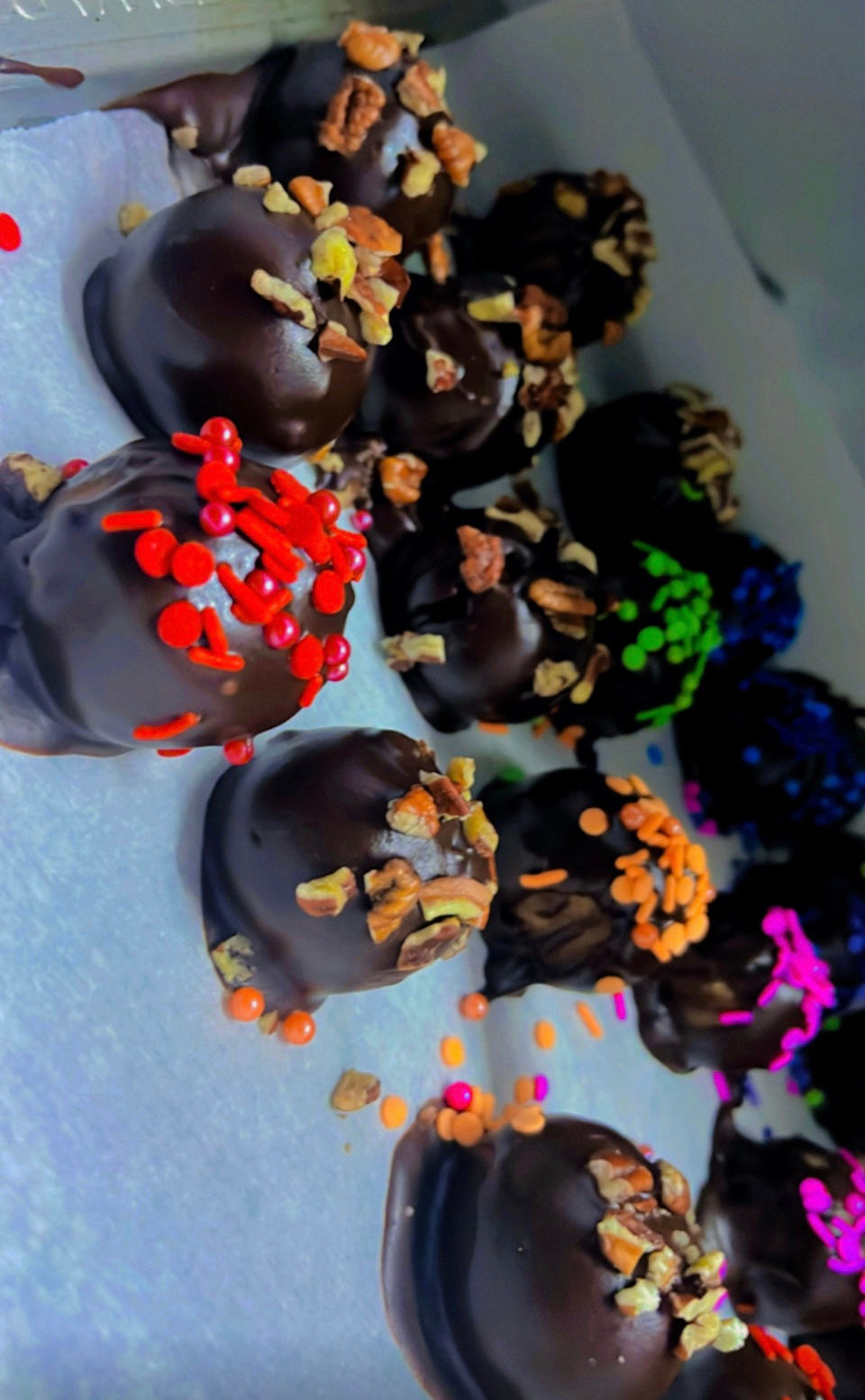 Thumbnail: LittiCake Pops