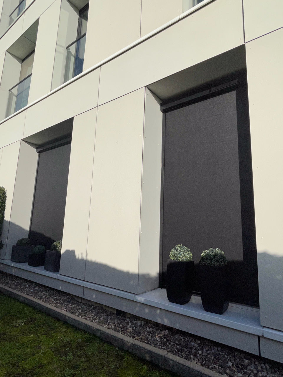 draadloze-screens-met-zonnepaneel-opwijk-plaatsing