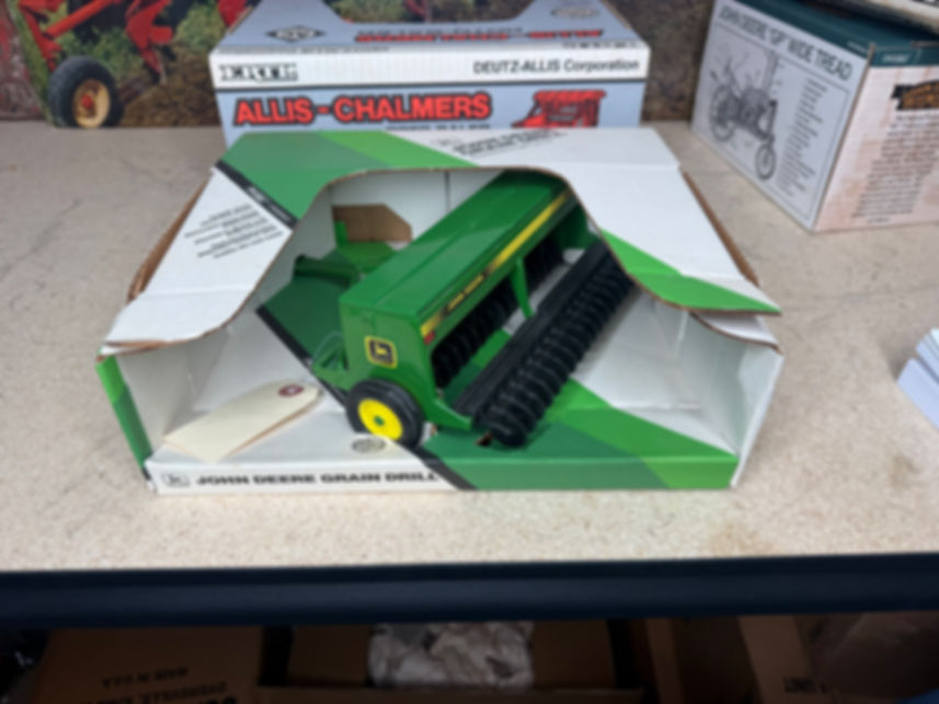 1/16 JD Grain Drill