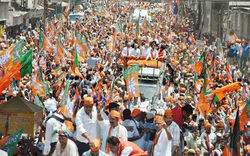 bjp-celebration_647_082515032500.jpg