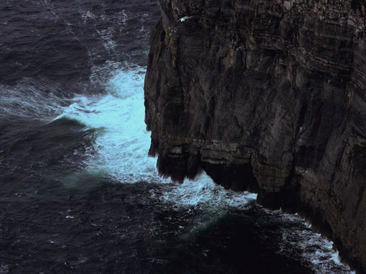 Donde el mito sangra, poesía de Ismael López Gálvez