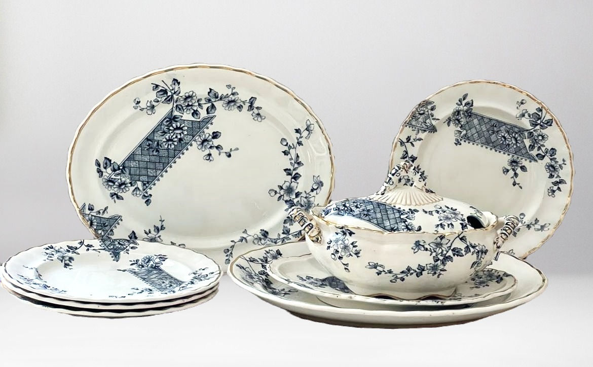 Antique Keeling & Co Essex dinner set c1886