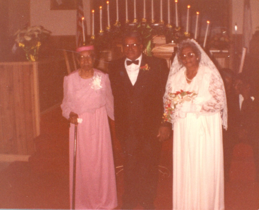 Great Grandma-Uncle Levi-Aunt-Vastine0001