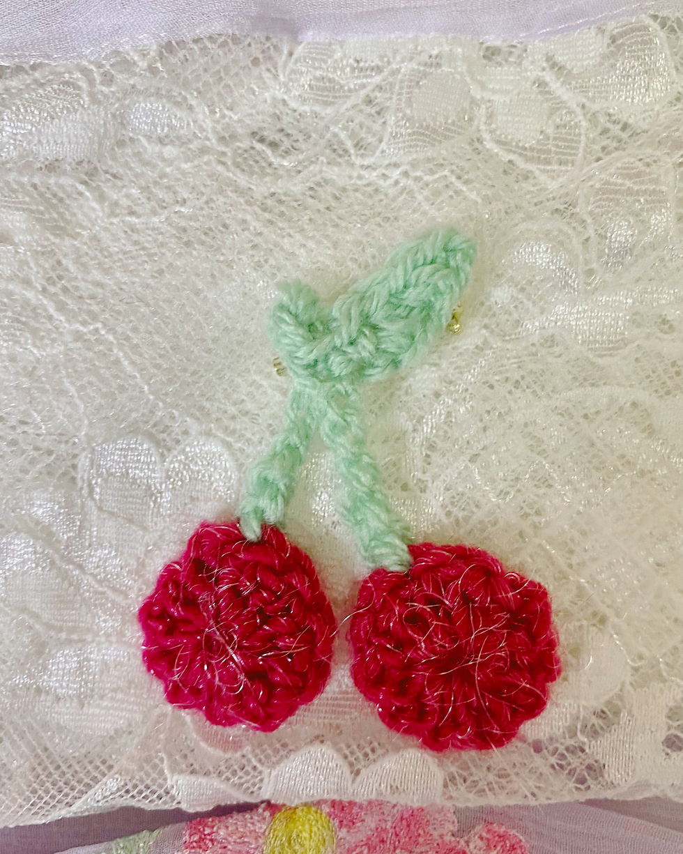 Cherry Broach