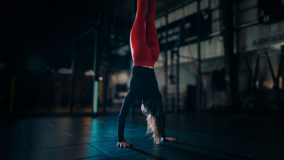 Alex Fraser Handstand