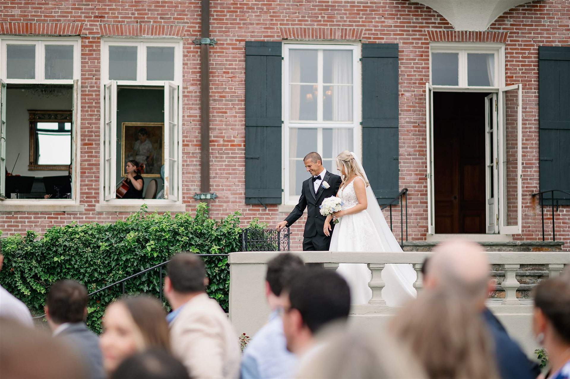 Outdoor ceremony at Misselwood 