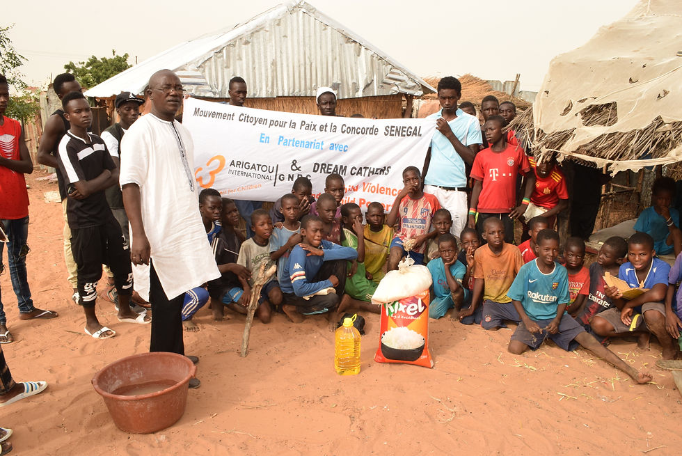 distribution de vivres aux enfants tali