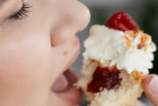 e-Taste – A New Experience of Flavors Through Virtual Reality