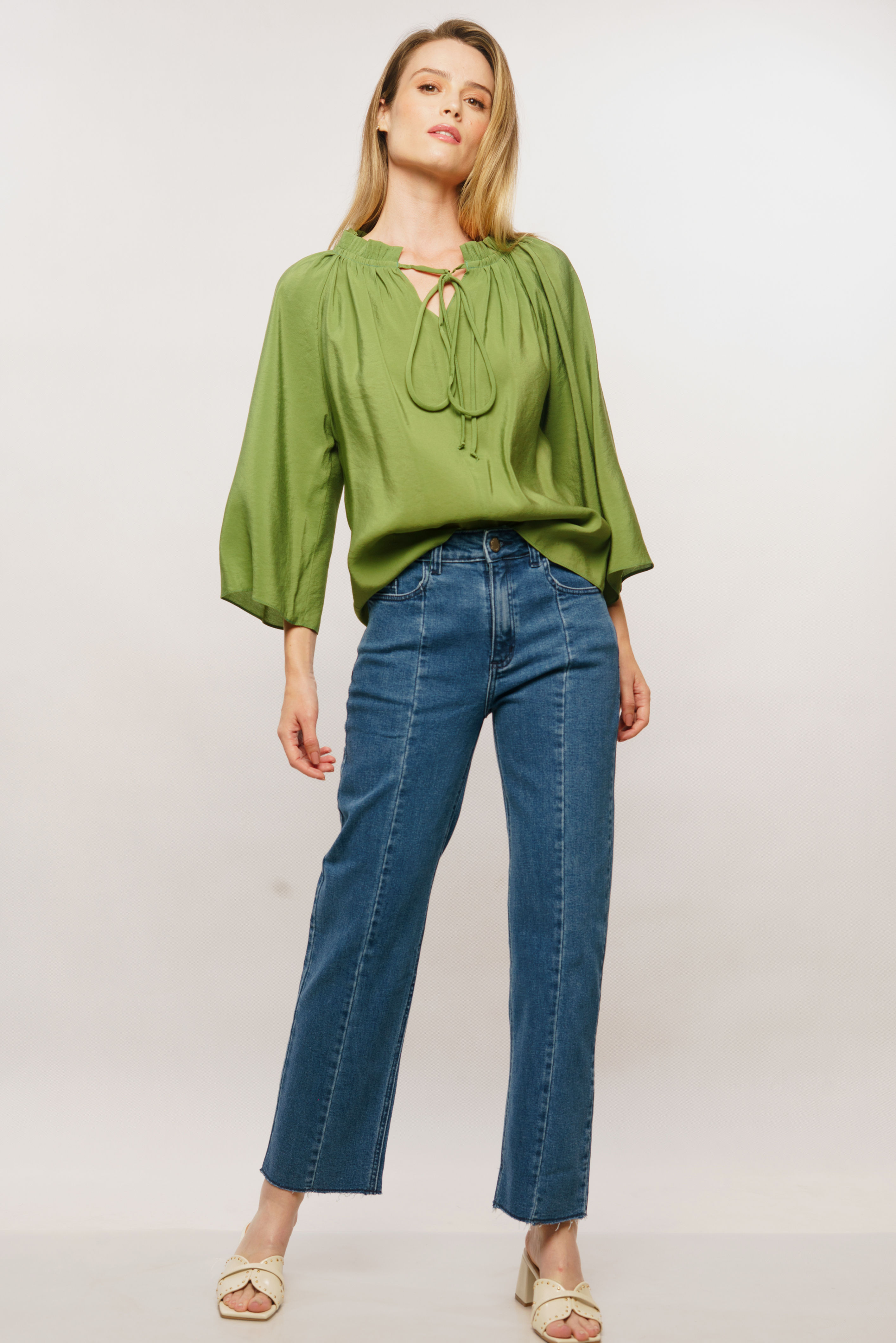 Bata Manga Decote Franzido