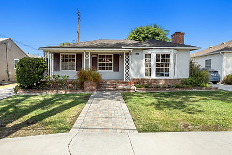 Photo of front of home 3855 Brayton Ave Long Beach