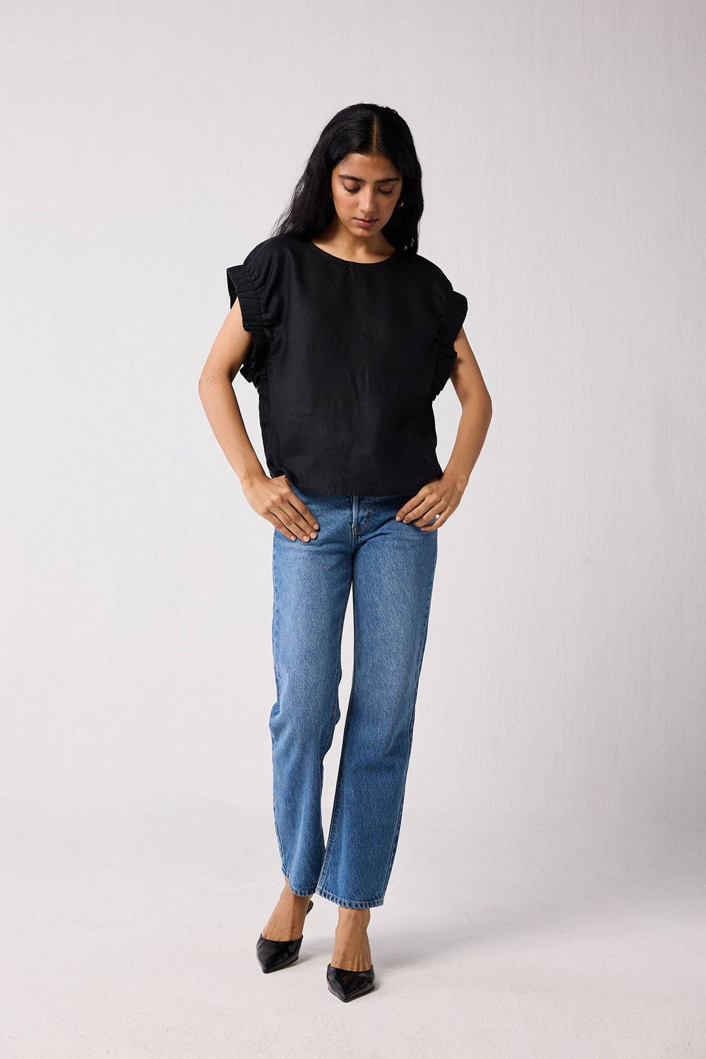 Hemp Top with Gathered Sleeve detail in Black