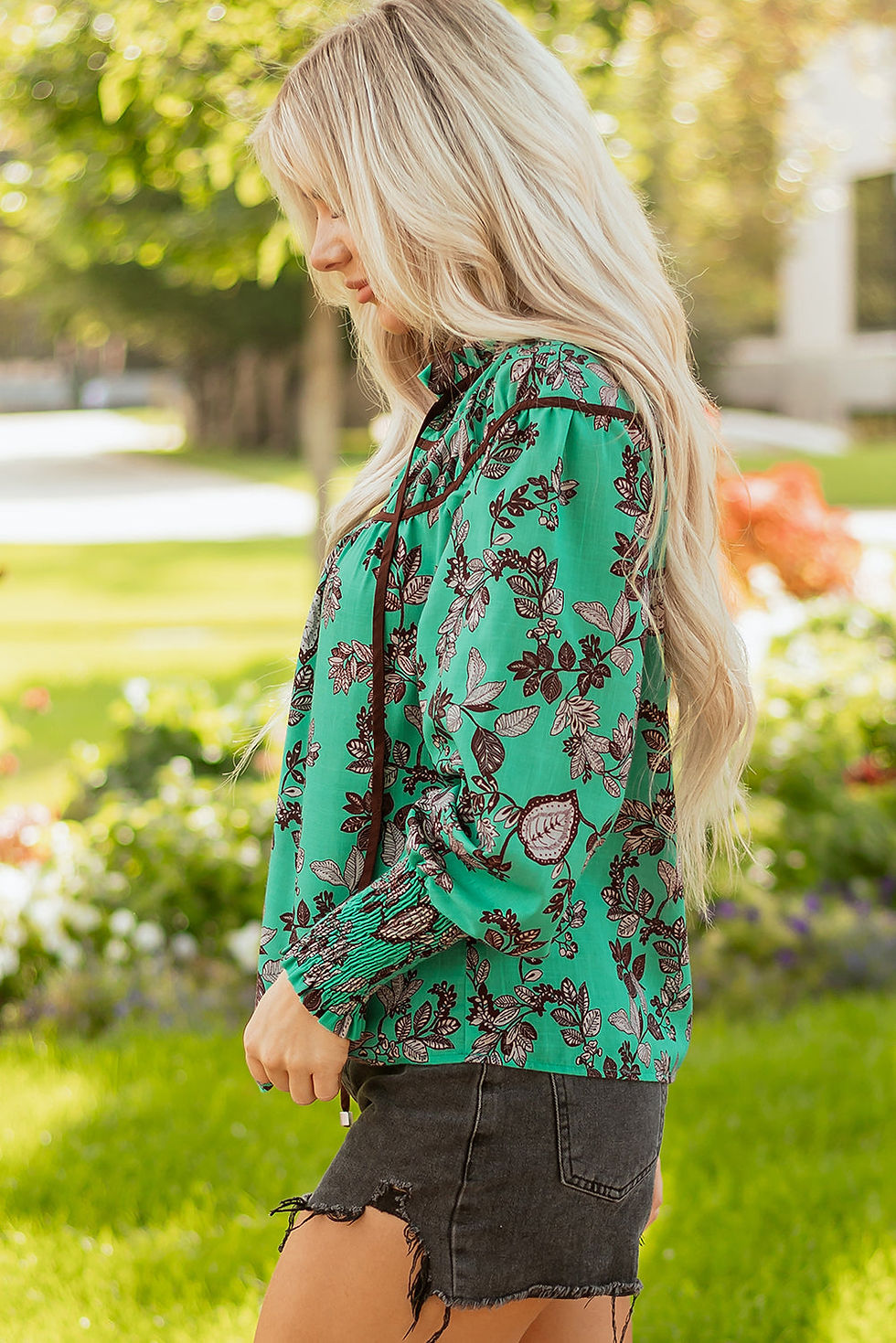 Thumbnail: Elouise Shirred Puff Sleeve Blouse