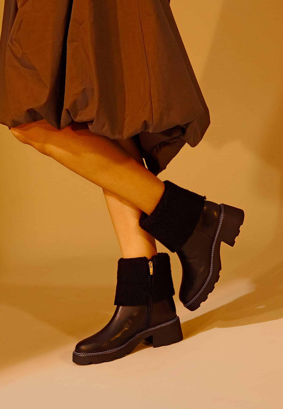 Thumbnail: Andira Brown Leather Ankle Boots – 5cm Block Heel Shearling Lug Sole