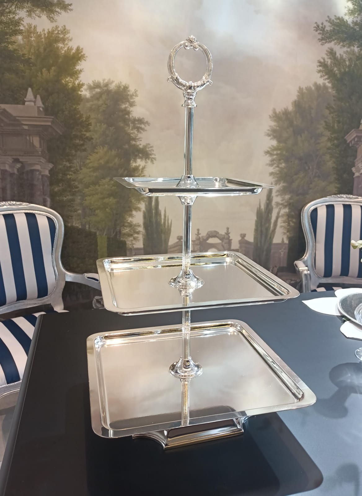 GÜMÜŞ 3 KATLI KARE PARİSİENNE SUNUMLUK