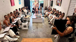 Facilitating a Life Drawing class at Darlinghurst Life Drawing