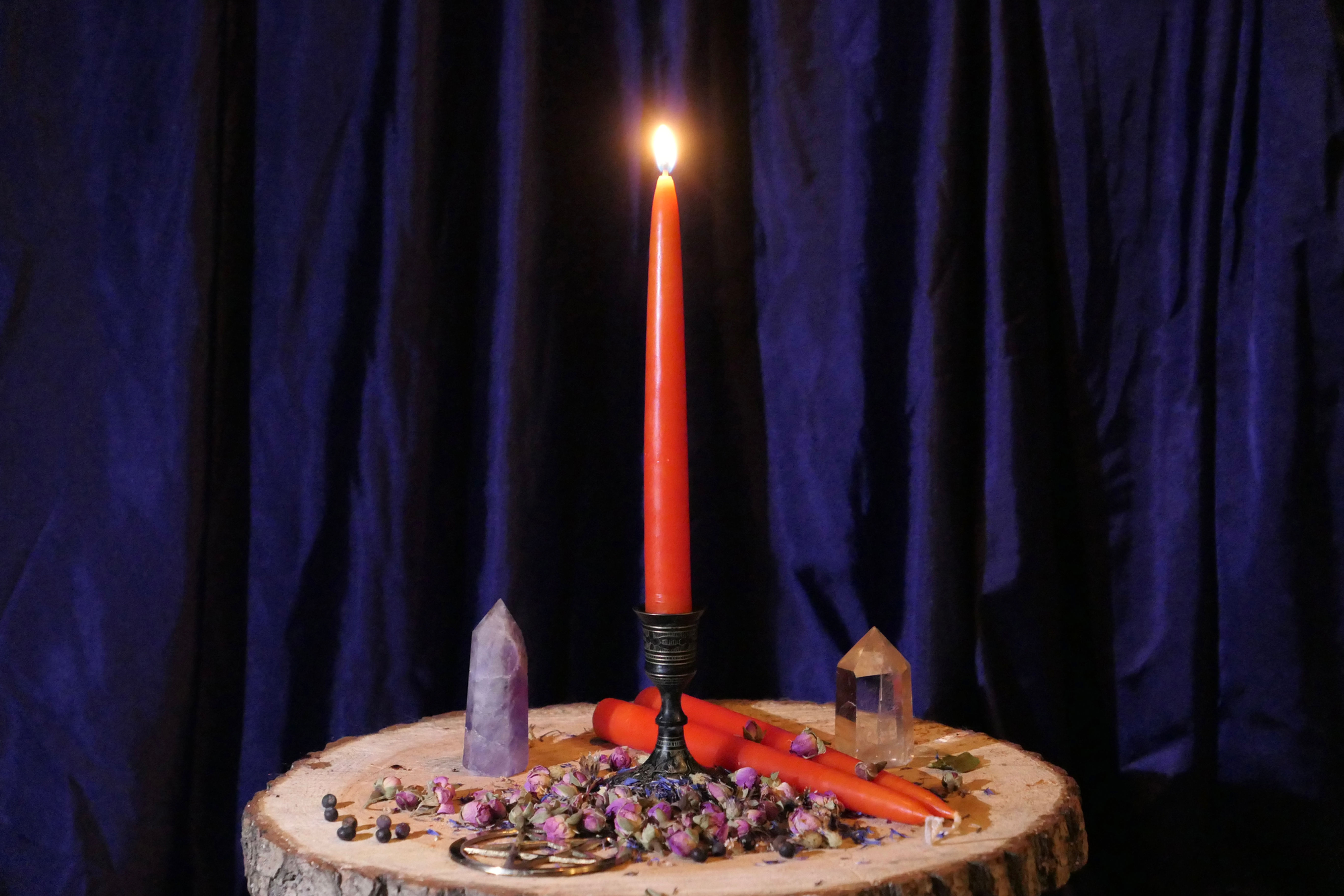 ORANŽOVÁ kónická svieca