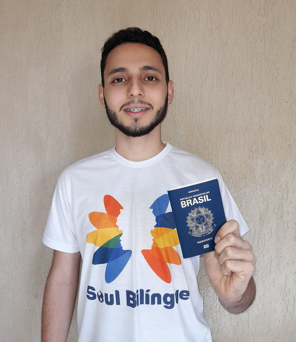 “Fazia aulas pelo celular e as provas com notebook emprestado”, conta jovem que vai para a Irlanda