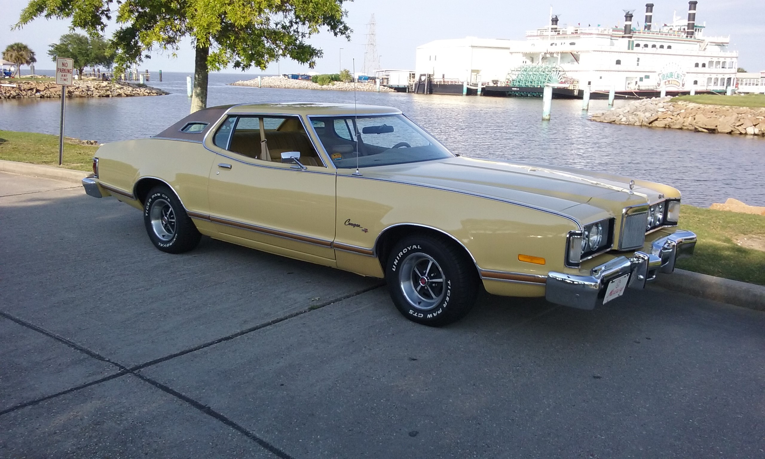 Scott Darnall's 76 XR7