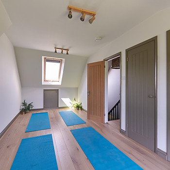 yogaroom.jpg