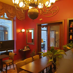 Raum zum Feiern im Restaurant Aljonuschka