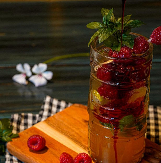 Fruchtige Cocktails und hausgemachte Limonaden – so schmeckt der Frühling im Pho Mum!