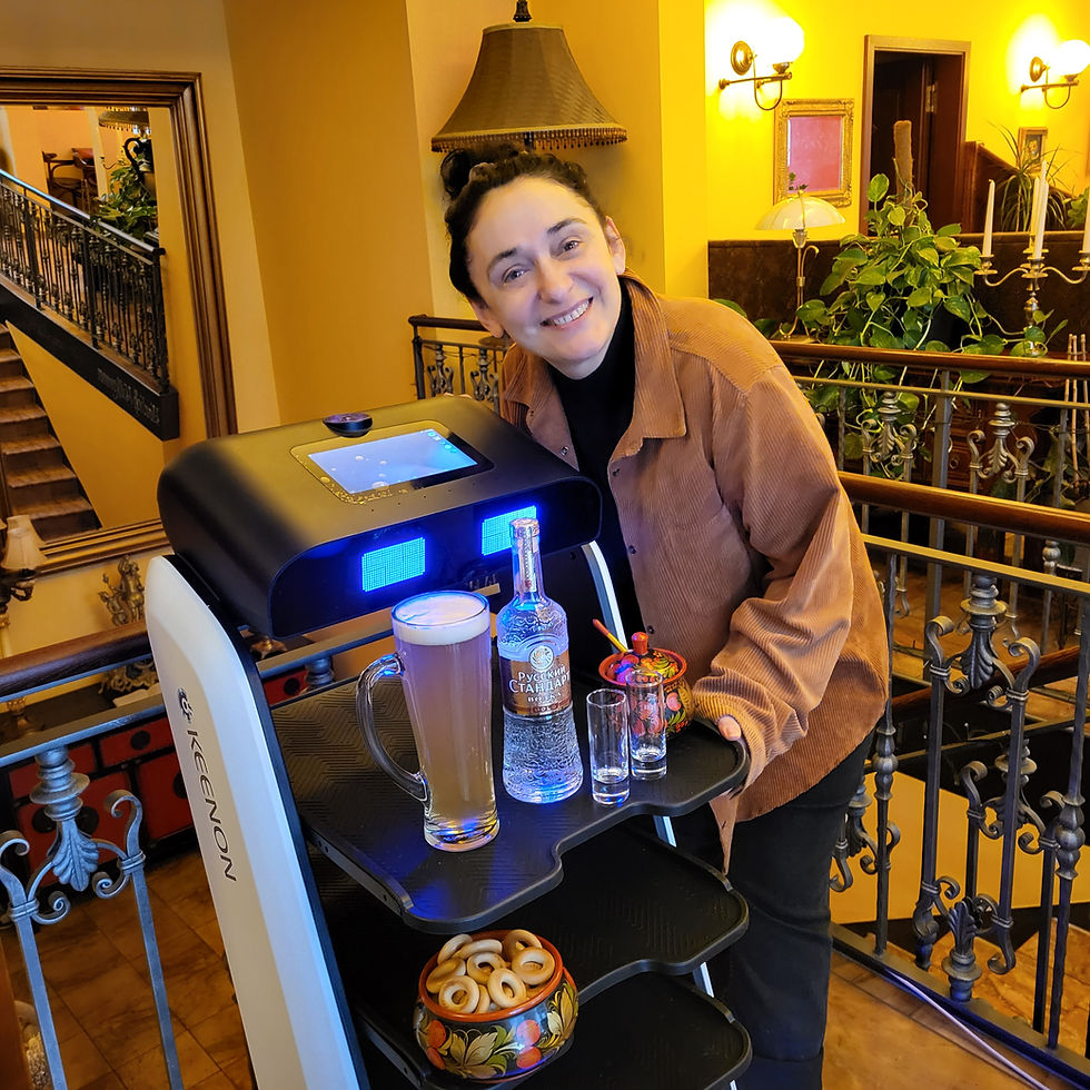 Restaurant Aljonuschka - Unser neuer Servicemitarbeiter ist unermüdlich!