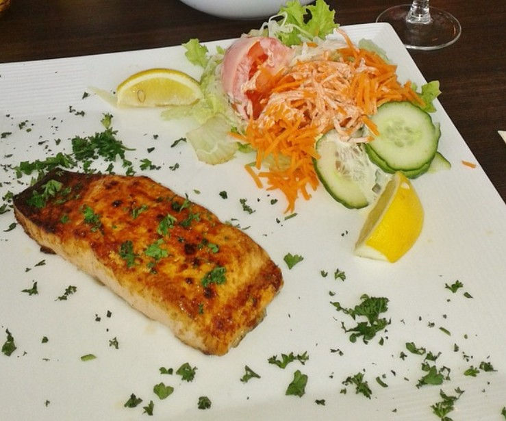 Alberthafen Dresden - Neuer Kantinenplan! Foto Seelachsfilet : Redaktion