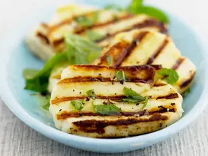Halloumi und Co. im Test - Die Hälfte besteht den Grill-Check