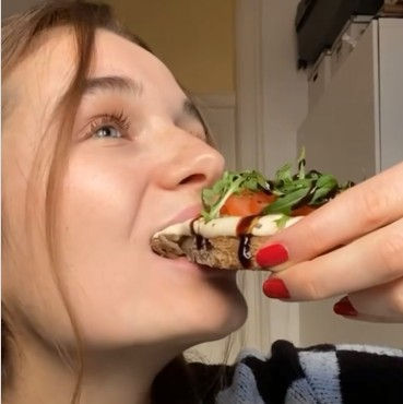 Lisa empfiehlt: Brot mit Tofucreme, Tomate und Balsamico