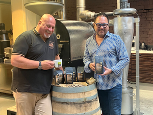 In Dresden werden aus Kaffeebohnen jetzt Whiskybohnen - Dresdner Whisky Manufaktur kooperiert mit Dresdner Kaffee und Kakao Rösterei