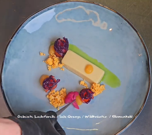 Gebeizte Lachsforelle / Wildkräuter / Salz Orange / Blumenkohl