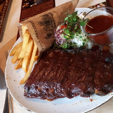 Radeberger Lounge und Brauerei-Ausschank - Immer Dienstags - Spare ribs!