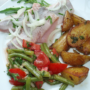 Geheimtipp für Fischfans: Tharandter Fischmarkt (Heike Voss) mit Garten & Imbiss – plus Gartenfest am 31.08.