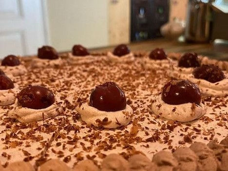 Aber bitte ohne Sahne: Schwarzwälder Kirschtorte – rein pflanzlich. © V-Cake