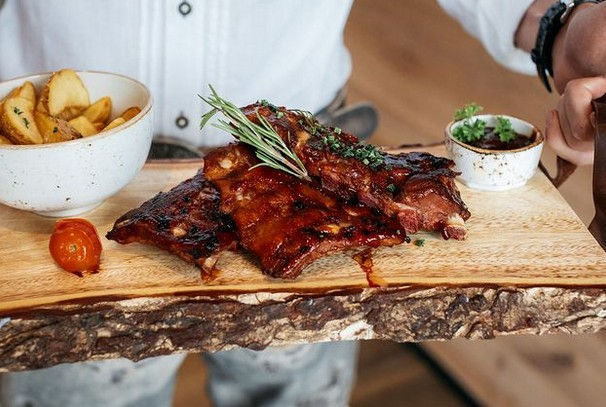 Schweinerippe im Hacker Pschorr Dresden genießen!