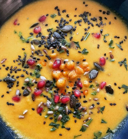 PURNA Deli empfiehlt - Blumenkohl-Möhren-Kokos-Suppe zum aufwärmen!