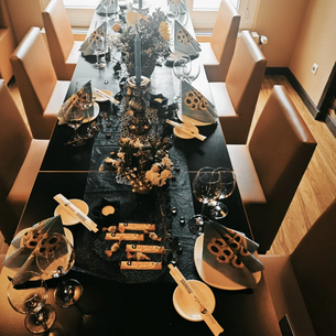 Feiern mit Stil – Dein besonderer Anlass bei Sushi & Wein in der Dresdner Altstadt