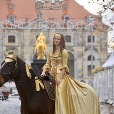 Goldene Reiterin und der Radeberger Spielmannszug eröffnen den Augustusmarkt