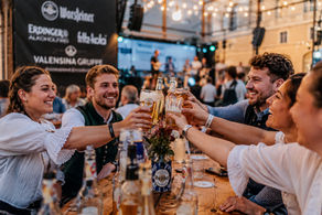 OkSoberfest mit fröhlicher Tafelrunde