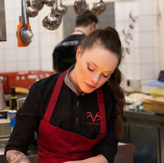 Verena Leister zeigt Tortellini black & white!