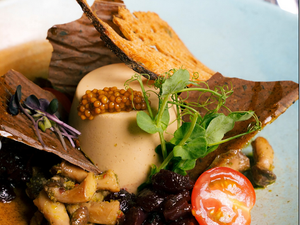 Carolaschlösschen: Vegane Panna cotta vom Steinpilz – Herbstgeschmack mit Wow-Effekt